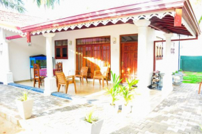 Отель Marcelin Family Villa  Negombo